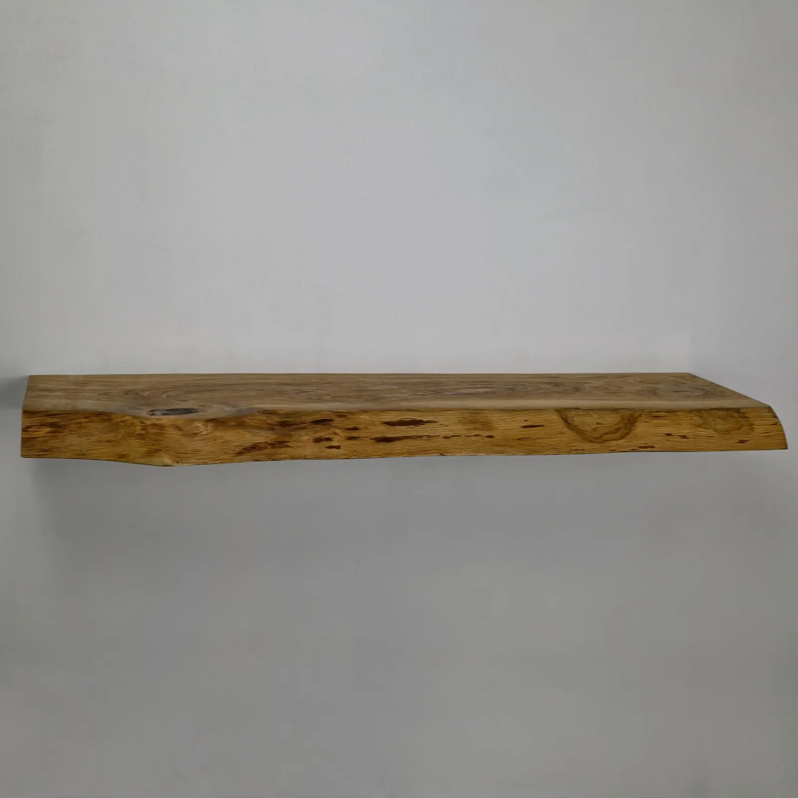 Дубова полка з необробленими краями